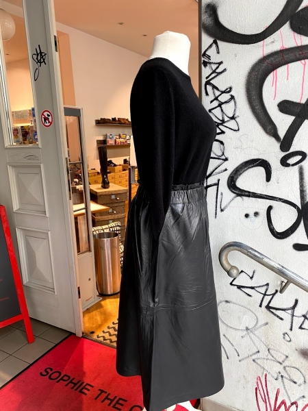 Coster Copenhagen, A-line Leather Skirt black